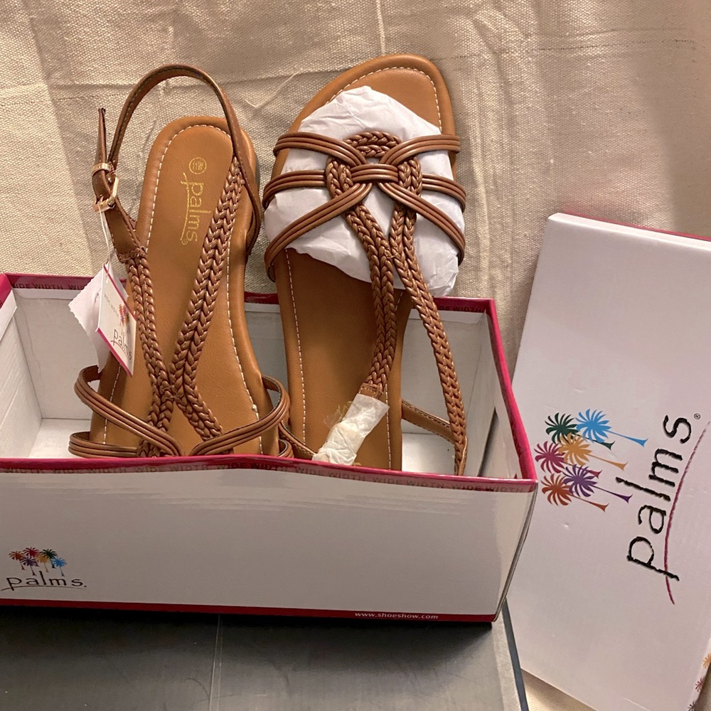 Sandals size 11 NWT